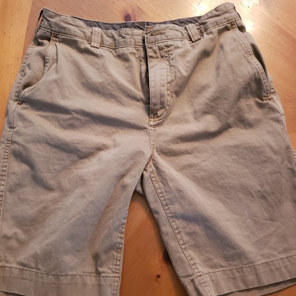 Cremieux Khaki Shorts
